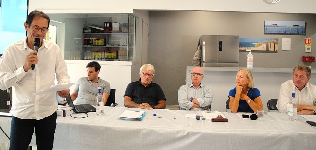 François BAYARD, vice-Président du Cercle de Voile de Pyla-sur-Mer, s'adresse à Monsieur le Maire de La Teste de Buch et à l'Assemblée Générale de l'Association de Défense et de Promotion de Pyla-sur-Mer le 05 août 2023